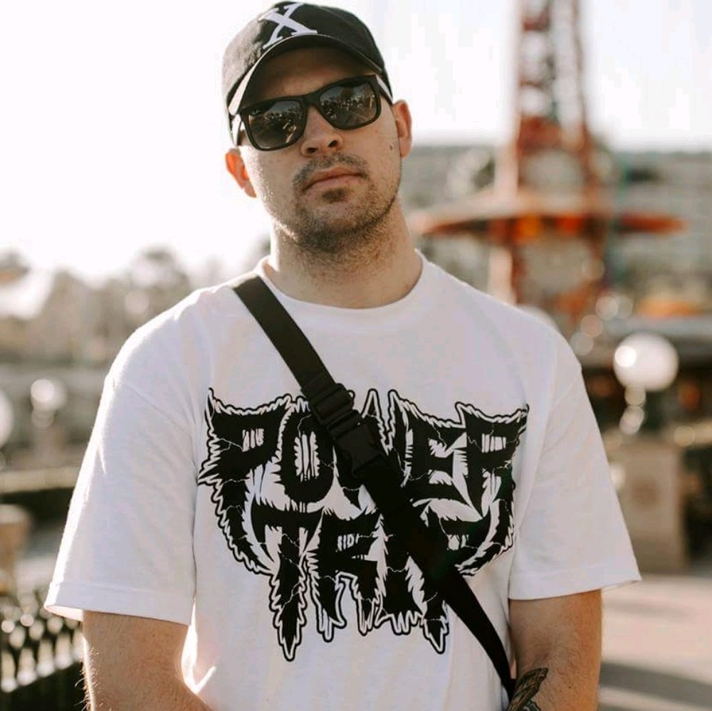 Meet your Posher, Steven